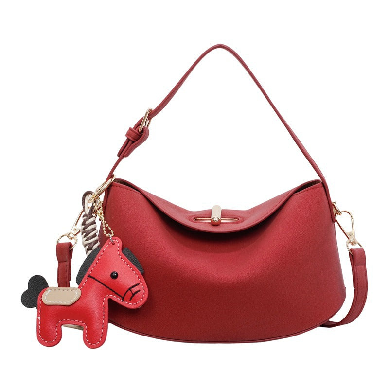 Damen Umhängetasche mit charmantem Anhänger und elegantem Design Nord Taschen