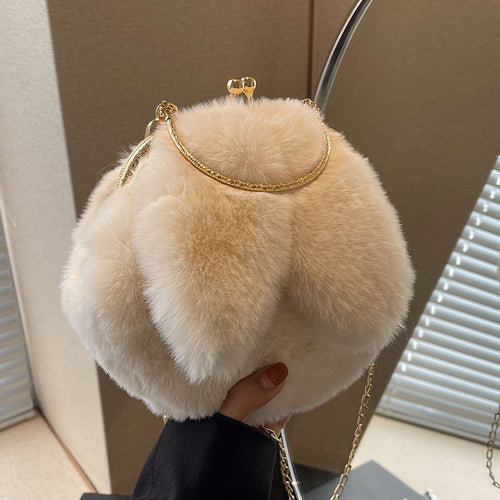 Damen Plüsch Handtasche mit goldenen Akzenten und abnehmbarem Kettenriemen Nord Taschen