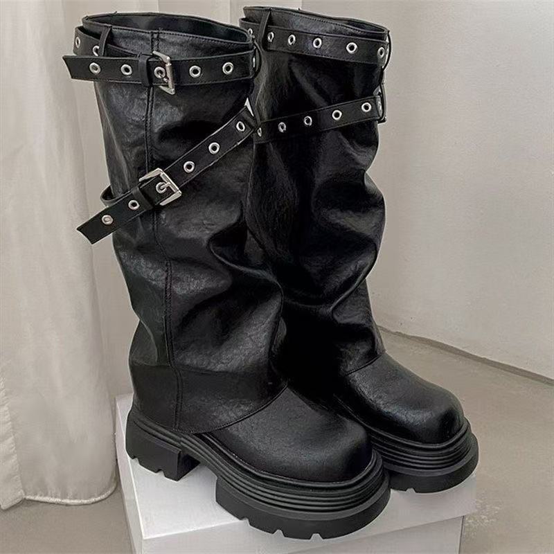 Damen Plateau-Stiefel mit modischem Schnallenverschluss und eleganter Faltenoptik