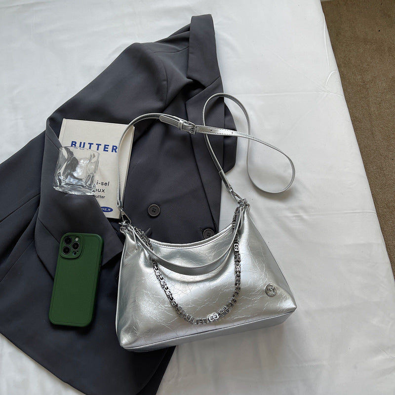 Damen moderne Umhängetasche mit auffälligem Kettenriemen Nord Taschen