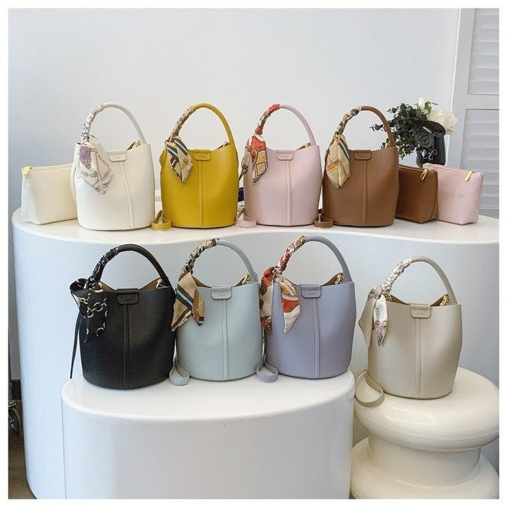 Damen Handtasche mit abnehmbarem Schal Nord Taschen