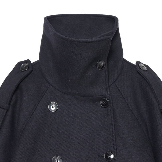 Damen Kurzer Doppelreihiger Cape‑Mantel mit hohem Stehkragen und Epauletten Nord Taschen