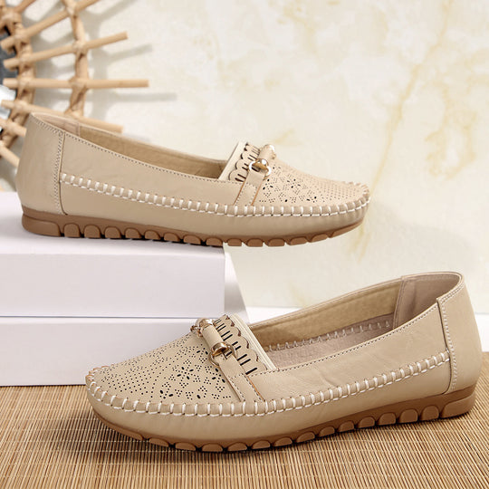 Damen  perforierte Mokassin-Loafer mit gepolstertem Komfortfußbett und dekorativem Metalldetail Nord Taschen