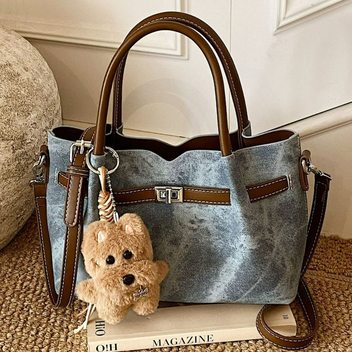 Damen Handtasche im modernen Design mit abnehmbarem Anhänger Nord Taschen