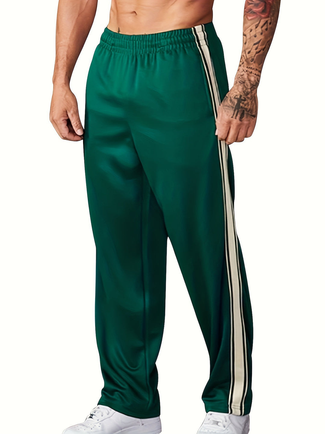 Herren Sportliche Trainingshose mit seitlichem Tape-Streifen und elastischem Bund Nord Taschen