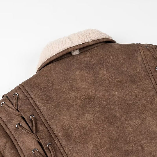 Damen Kurzjacke im Aviator‑Look mit Sherpa‑Futter, Bindegürtel und Schulter‑Schnürung Nord Taschen