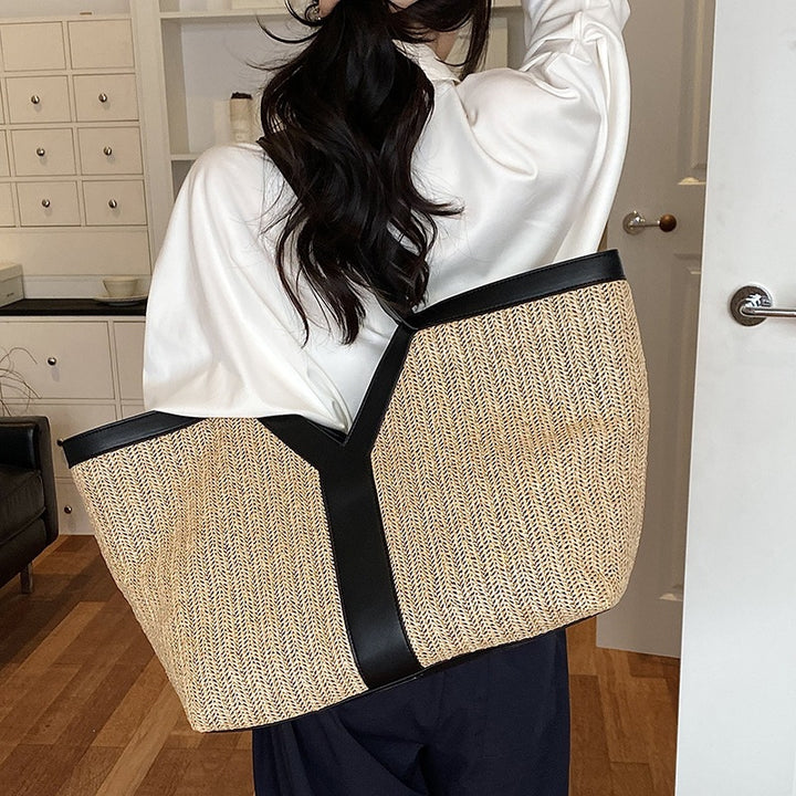 Damen elegante Strandtasche mit einzigartigem geflochtenem Design und robusten Lederakzenten Nord Taschen