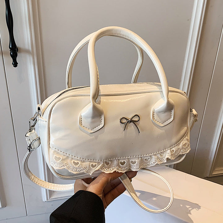 Damen Handtasche mit verspieltem Rüschendetail Nord Taschen