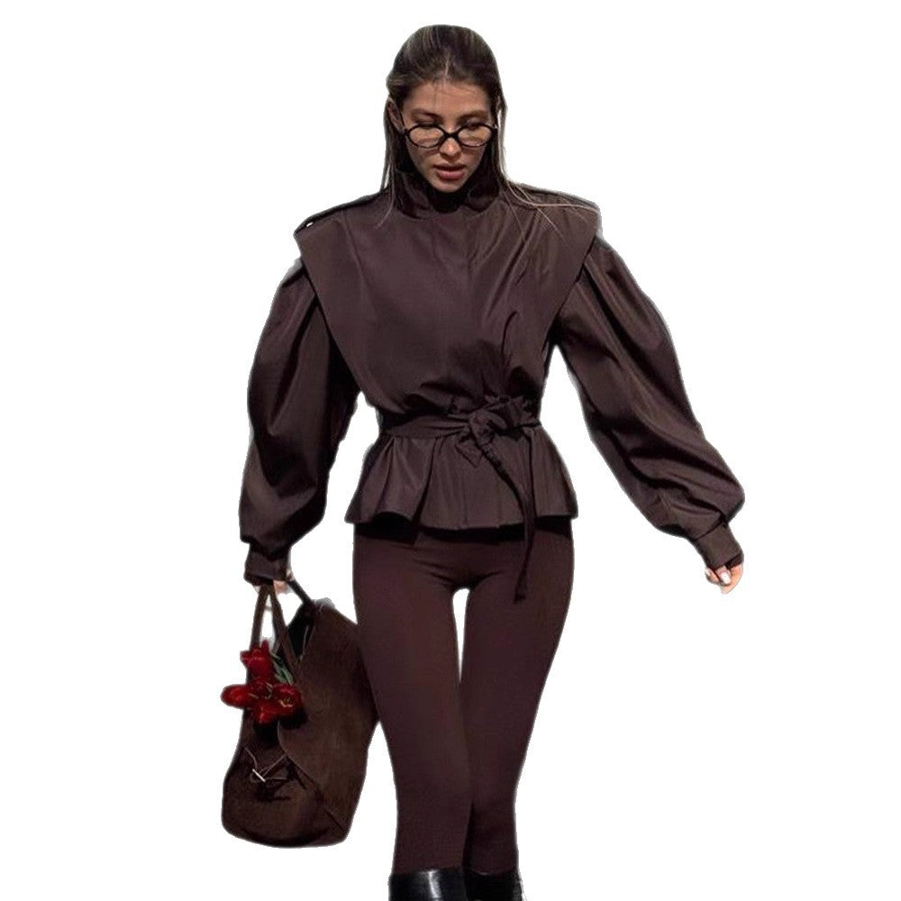 Damen Taillierte Peplumjacke mit Bindegürtel und voluminösen Ärmeln Nord Taschen
