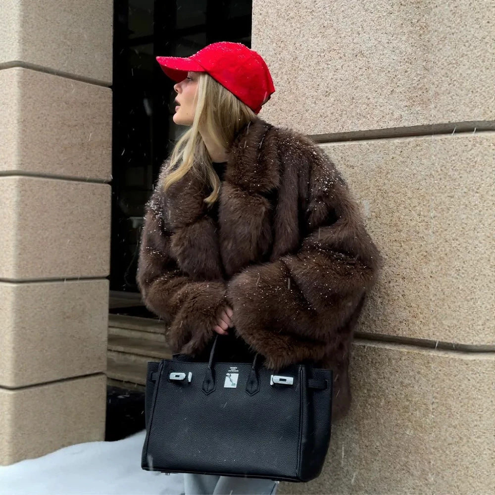 Damen Kurz geschnittener Faux‑Fur‑Mantel mit Boxy‑Silhouette und Stehkragen Nord Taschen