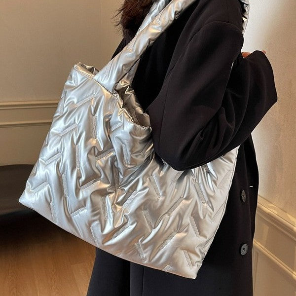 Damen praktische und stylische Tragetasche mit moderner Steppung Nord Taschen