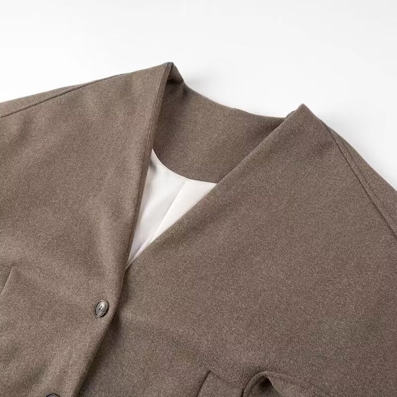 Damen Kurzjacke im Boxy‑Schnitt mit V‑Ausschnitt und Zwei‑Knopf‑Verschluss Nord Taschen