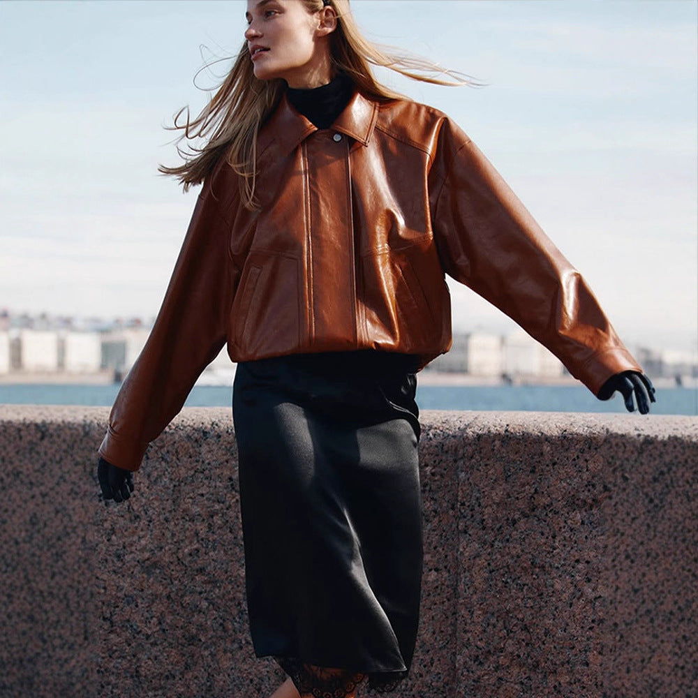 Damen Kurzblouson aus veganem Glattleder mit Boxy‑Silhouette und verdeckter Druckknopfleiste Nord Taschen