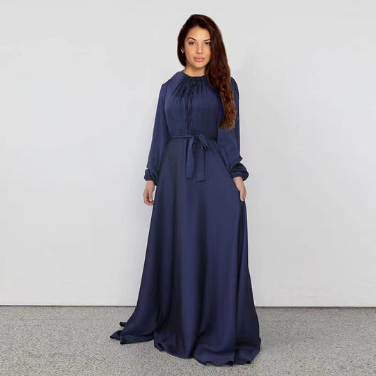 Damen Maxikleid aus fließendem Satin mit Stehkragen und Bindegürtel Nord Taschen