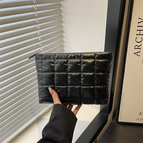 Damen elegante Clutch im modernen Steppmuster Nord Taschen