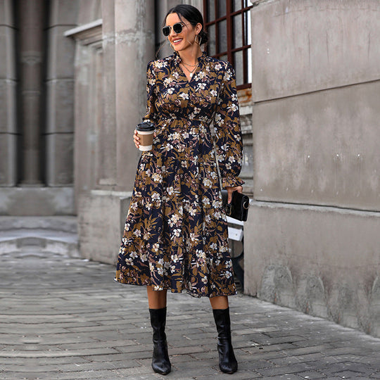 Damen Fließendes Blumen‑Midikleid mit V‑Ausschnitt, Smok‑Taillenband und Stufenrock Nord Taschen