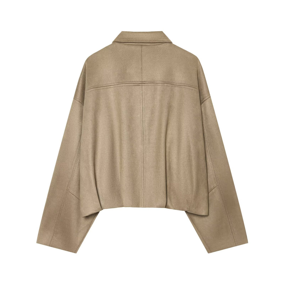 Damen Kurzgeschnittene Oversize Cape-Jacke mit Hemdkragen und verdeckter Knopfleiste Nord Taschen