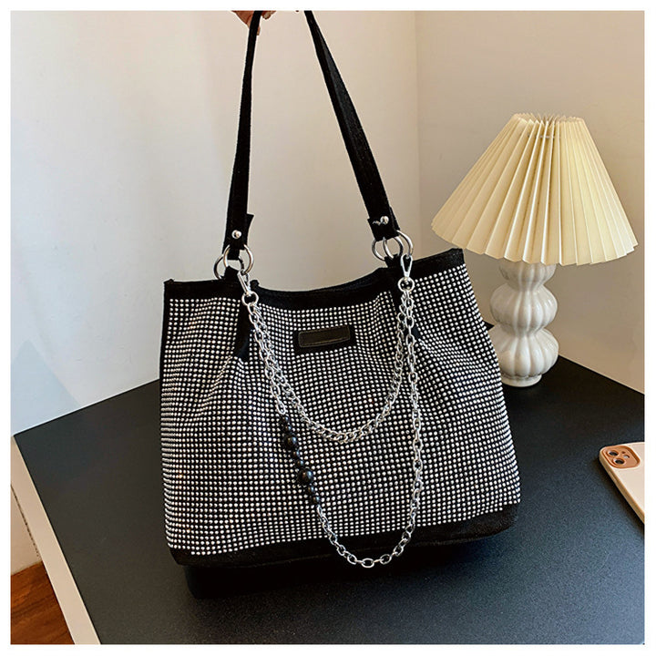 Damen Glamouröse Handtasche mit Kettenverzierung Nord Taschen