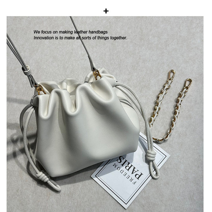 Damen modische Beuteltasche mit künstlerischem Kettenhenkel Nord Taschen
