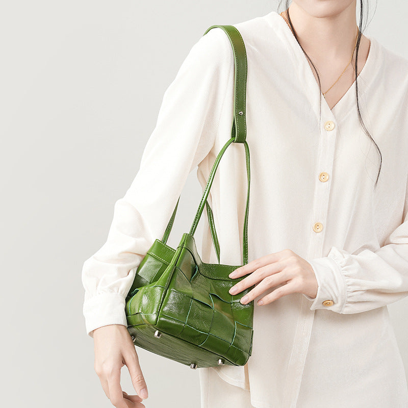Damen trendige Schultertasche im modernen Flecht-Design Nord Taschen