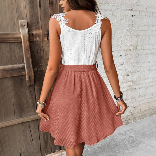 Damen Kleid mit breiten Trägern und eleganter Lochstickerei Nord Taschen