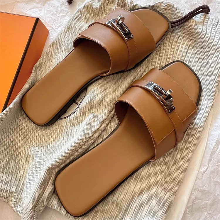 Damen Stylische Flache Sandalen mit modischem Schnallenakzent