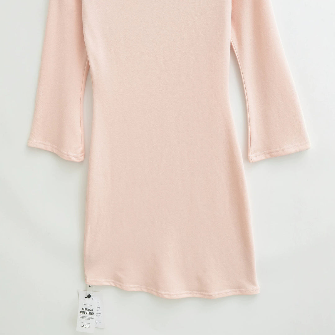 Damen Figurnahes Midikleid mit weitem Rundhals und Glockenärmeln Nord Taschen