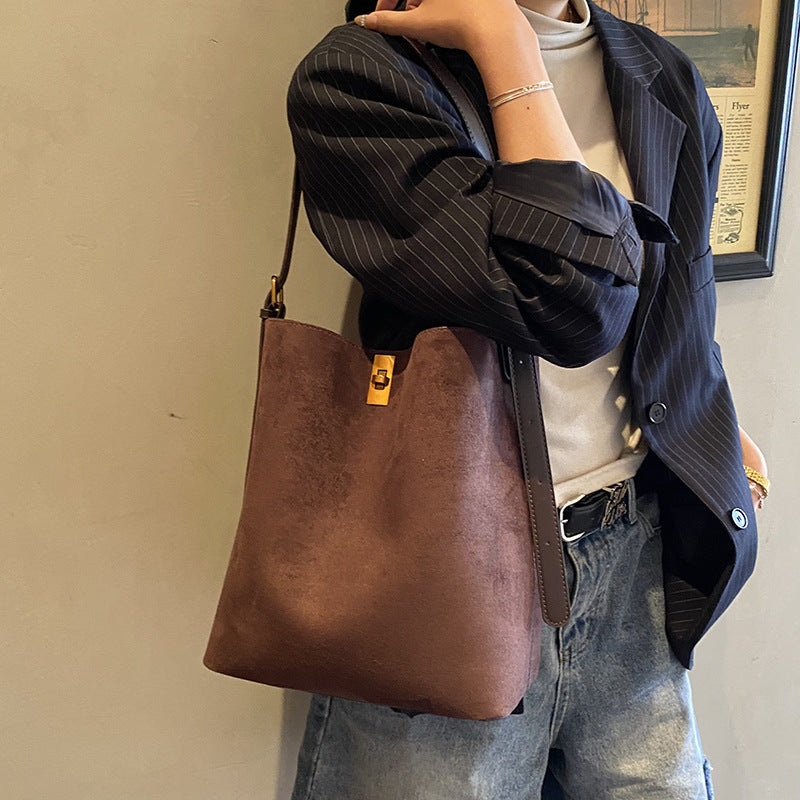 Damen elegante Beuteltasche aus hochwertigem Material Nord Taschen