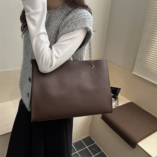 Damen elegante Tote-Bag mit praktischem Innenfach und stilvollem Kettenriemen Nord Taschen
