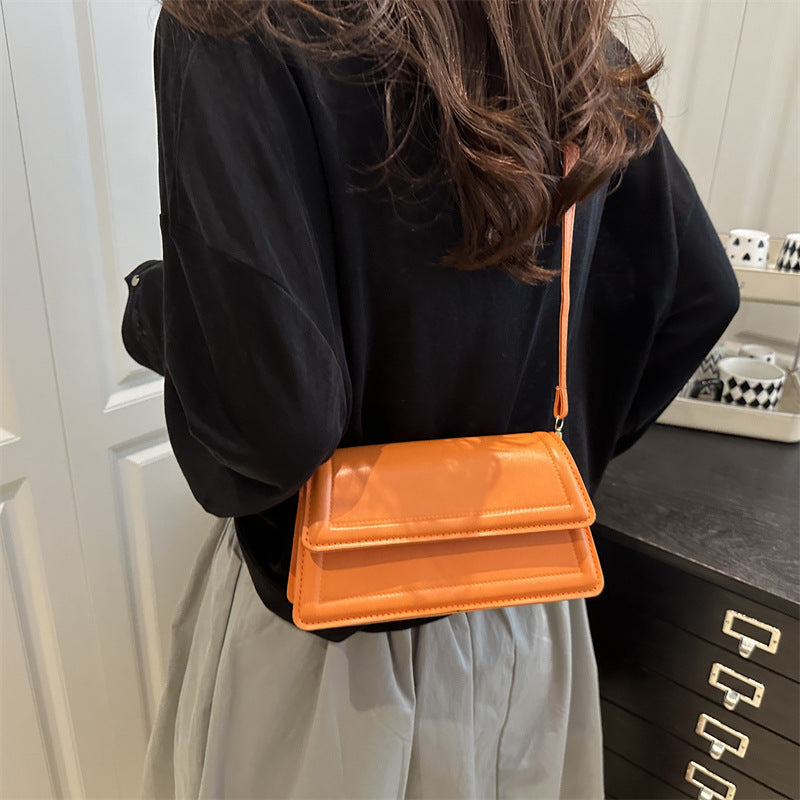 Damen elegante Umhängetasche mit integriertem Kartenfach und schickem Verschluss Nord Taschen