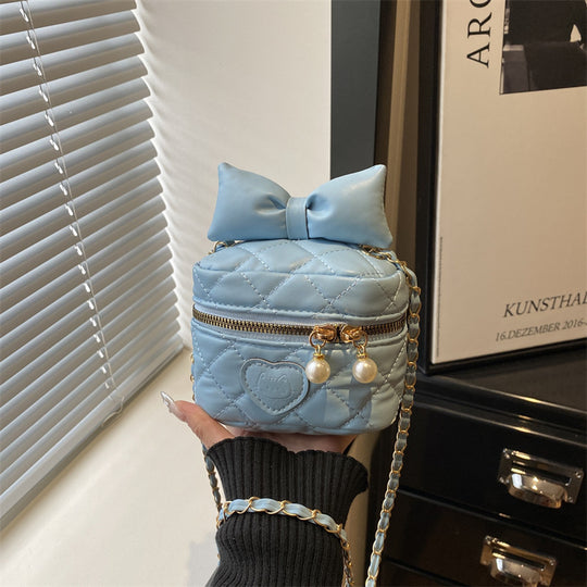 Damen gesteppte Mini-Handtasche mit stylischen Perlenakzenten Nord Taschen
