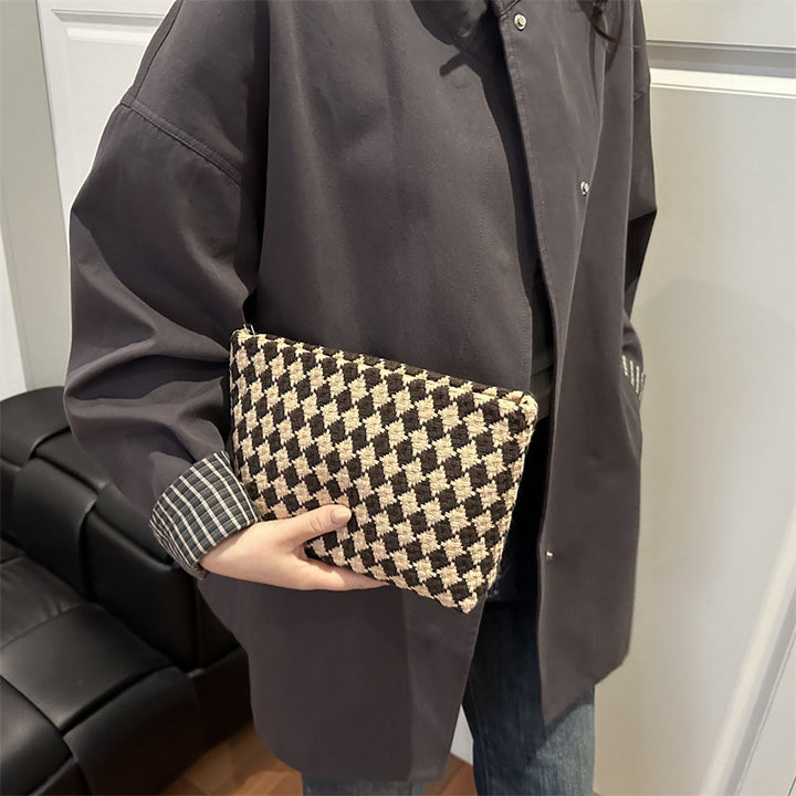 Damen Clutch mit geometrischem Muster Nord Taschen