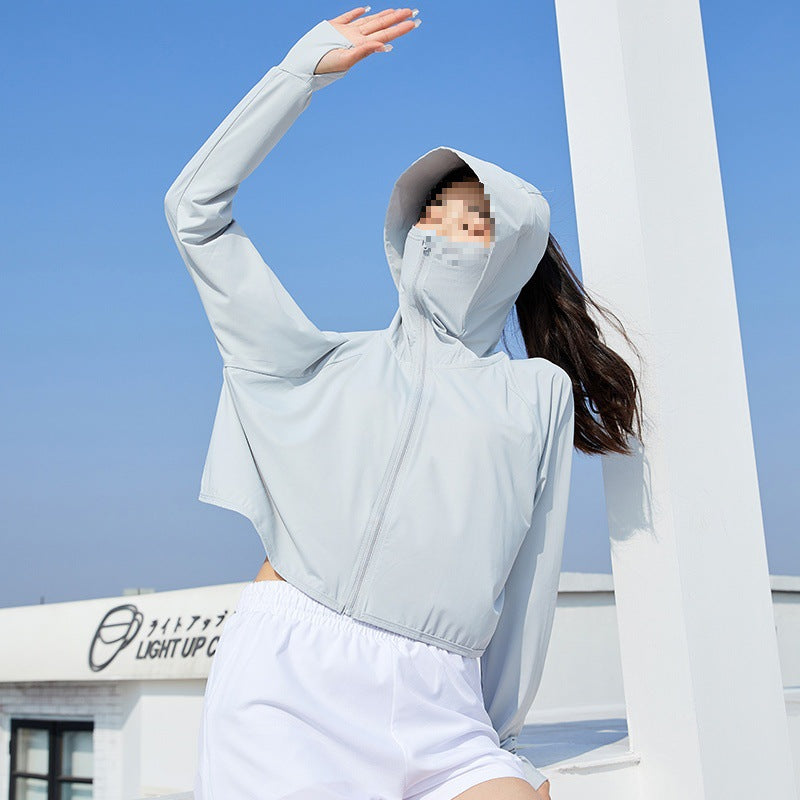 Damen Leichte Sportliche UV-Schutz-Kapuzenjacke mit kurzem Cropped‑Schnitt, Raglanärmeln & Daumenlöchern Nord Taschen