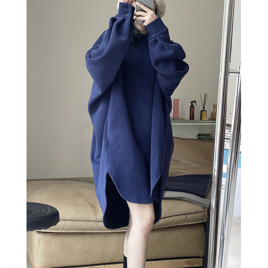 Damen Oversize-Fleece-Sweatkleid mit Ballonärmeln und Seitenschlitzen Nord Taschen