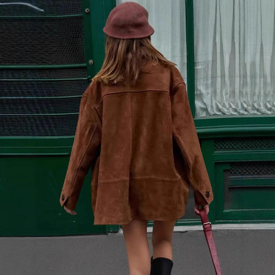 Damen Velourslederjacke mit weitem Schnitt, Hemdkragen und aufgesetzten Taschen Nord Taschen