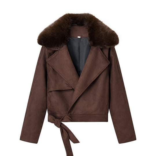 Damen Kurz geschnittene Aviator‑Jacke aus Lammfellimitat mit übergroßem Fellkragen und kastiger Silhouette Nord Taschen