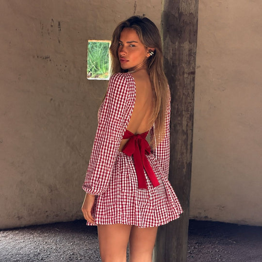 Damen tailliertes Vichy-Minikleid mit langen Ärmeln, figurbetonter Teilungsnaht und voluminöser Rockpartie Nord Taschen