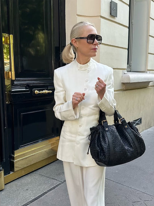 Damen taillierter langer Blazer mit Stehkragen, kastiger Schulter und verdeckter Knopfleiste Nord Taschen