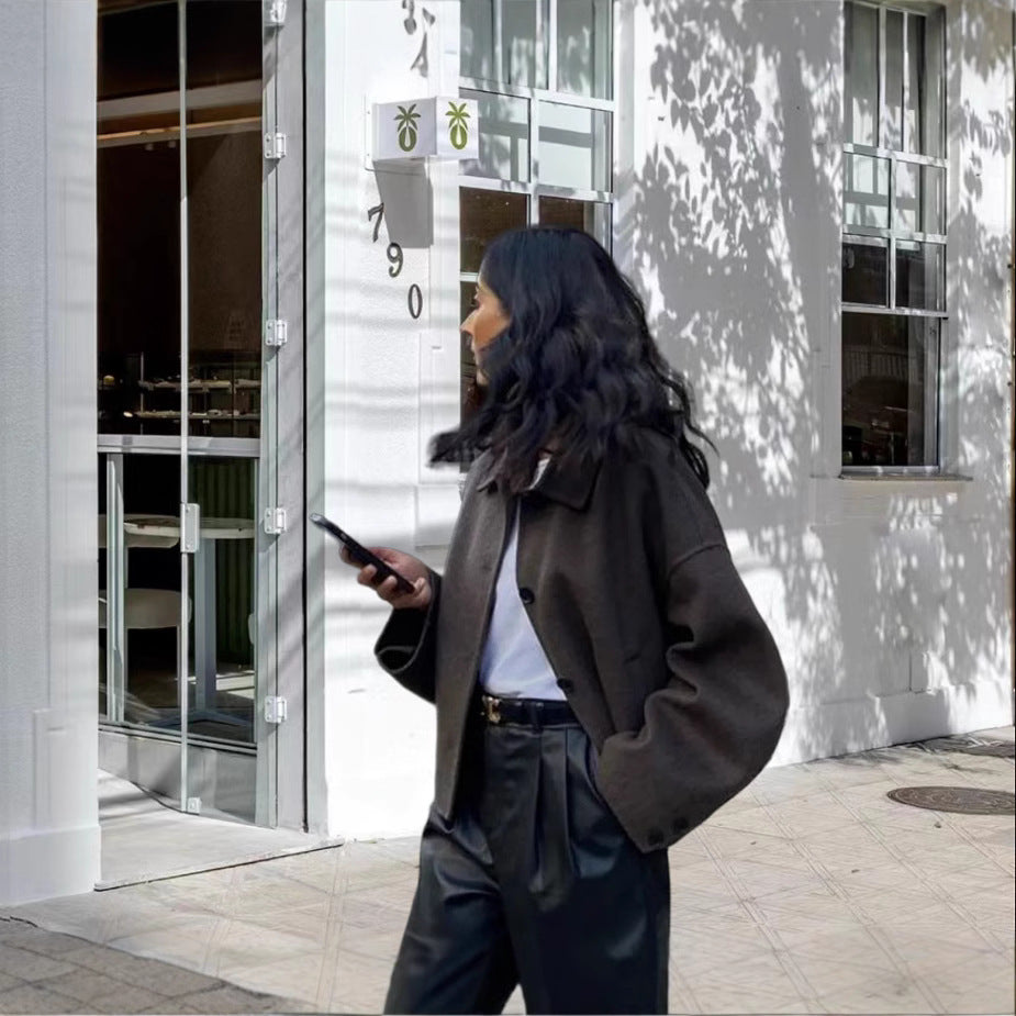 Damen Kurzjacke im Boxy‑Schnitt aus Wollmix mit Hemdkragen und Eingrifftaschen Nord Taschen