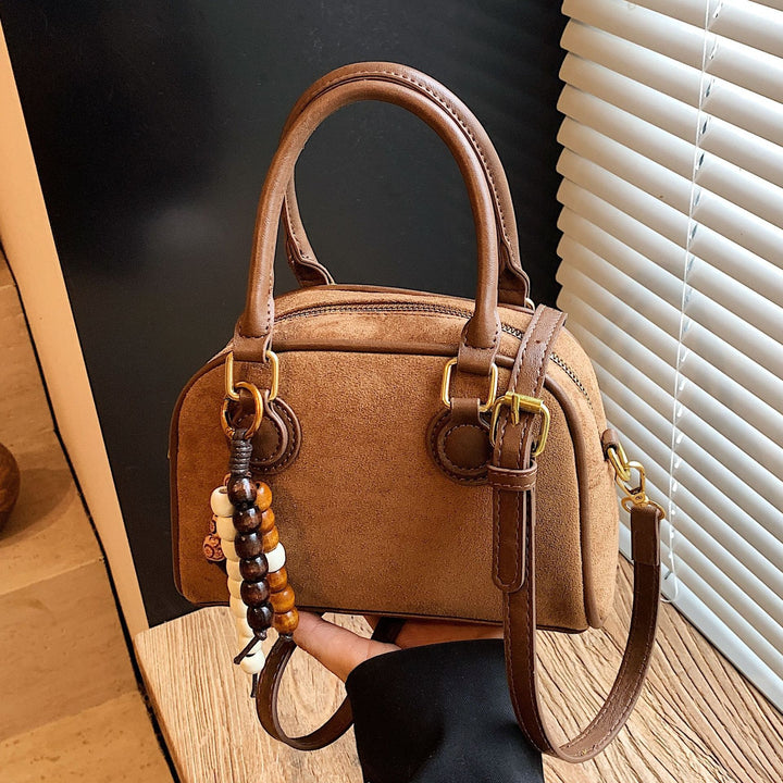 Damen Mini-Handtasche mit verspieltem Anhänger Nord Taschen