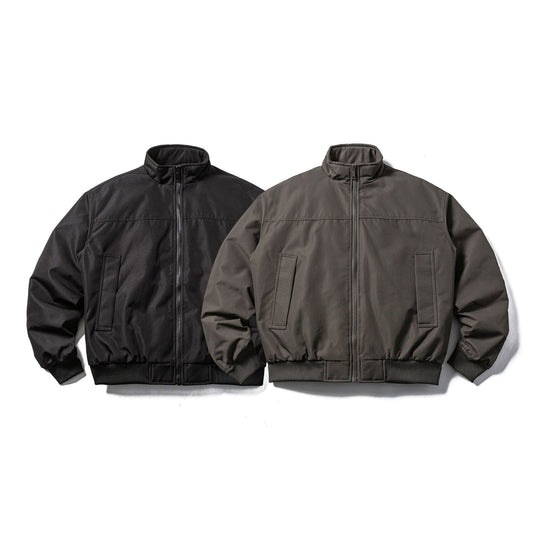 Herren Wattierte Bomberjacke im Boxy‑Cut mit hohem Stehkragen und geripptem Bund Nord Taschen