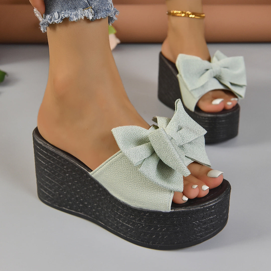 Damen-Wedge-Sandaletten mit dekorativem Schleifen-Detail und rutschfester Sohle Nord Taschen