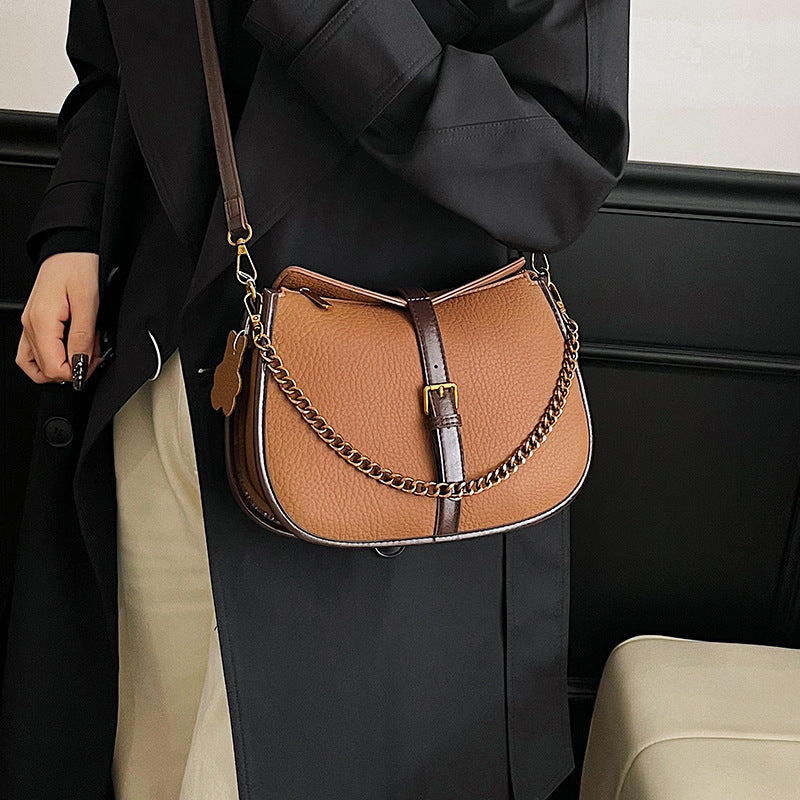 Damen elegante Umhängetasche mit goldener Kette Nord Taschen