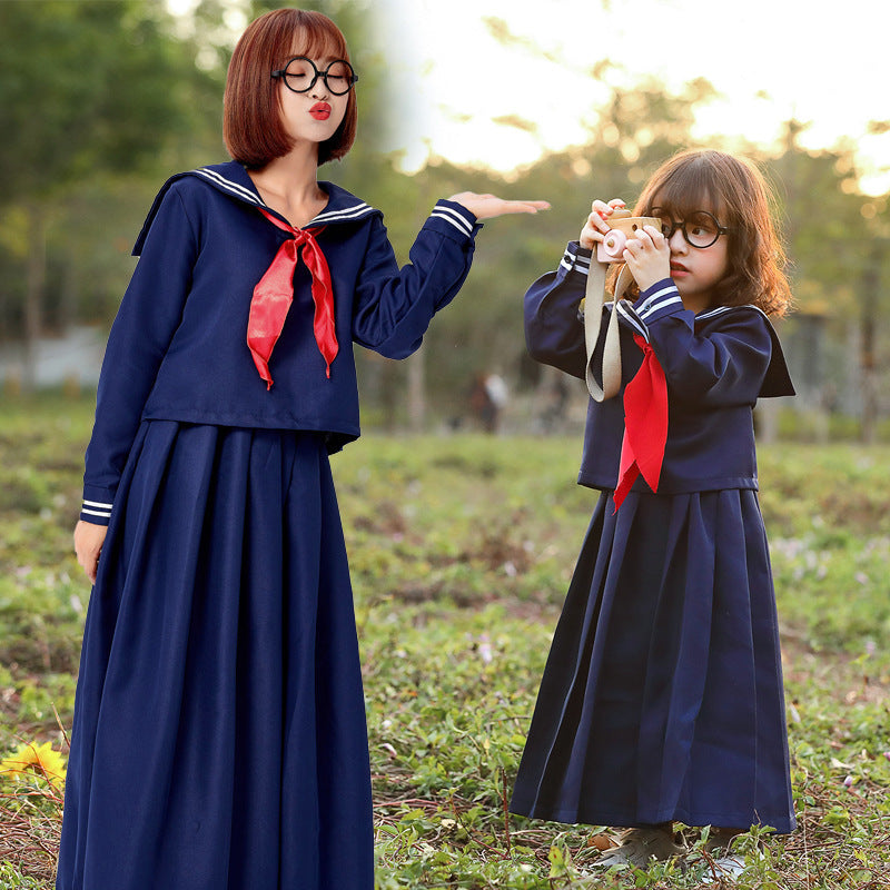 Mädchen Matrosenkleid mit großem Kragen und rotem Halstuch Nord Taschen