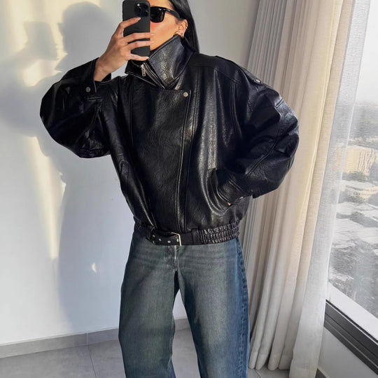Damen Oversized Kunstlederjacke mit hohem Stehkragen, asymmetrischer Knopfleiste und elastischem Saum Nord Taschen