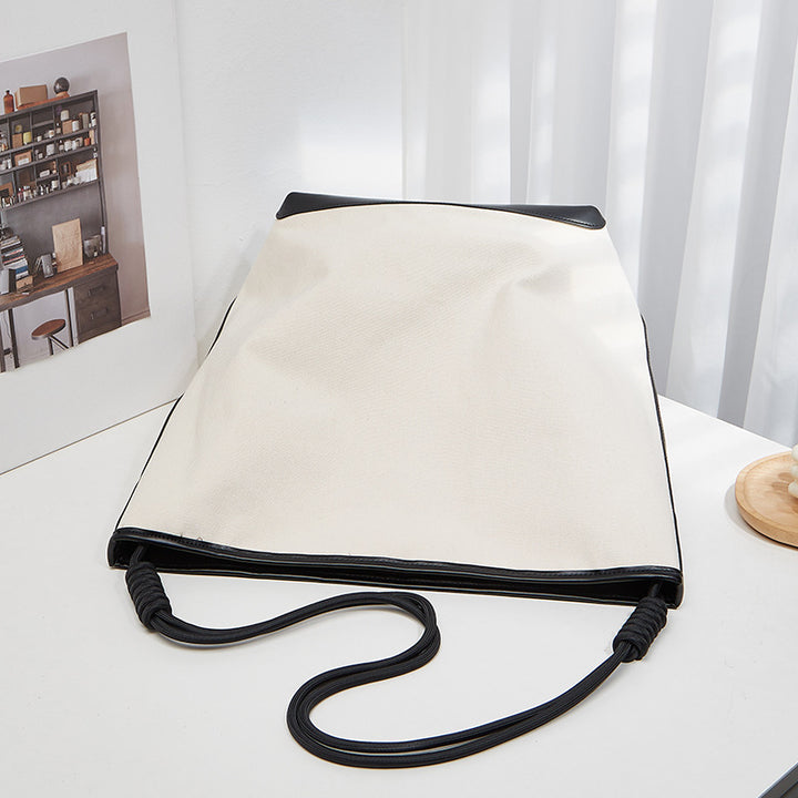 Damen Baumwoll-Leder Schultertasche mit eleganten Details Nord Taschen