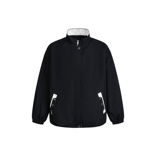 Unisex Kurz geschnittene leichte Windblousonjacke mit Stehkragen, verdecktem Reißverschluss und kontrastierten Pattentaschen Nord Taschen