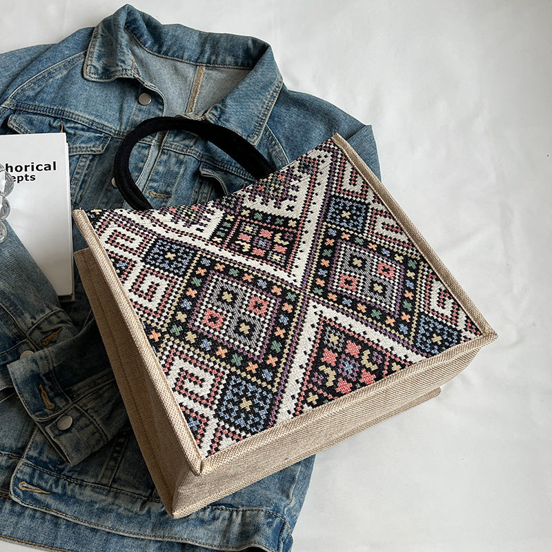 Damen Jute-Tragetasche mit farbenfrohem, geometrischem Muster Nord Taschen