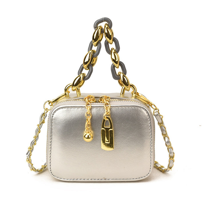 Damen Clutch mit luxuriösem Kettenakzent und elegantem Design Nord Taschen