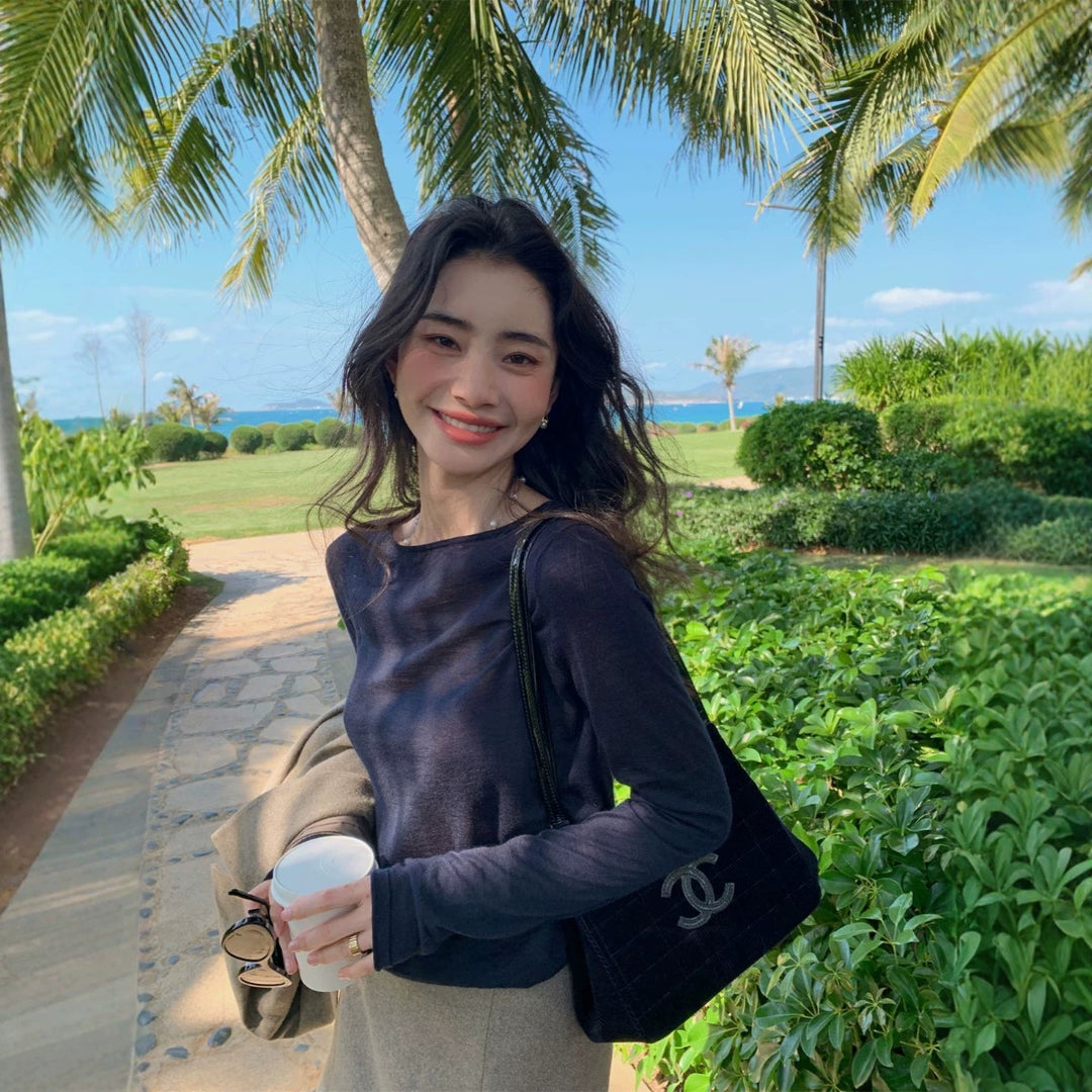 Damen Leichtes Feinstrick-Langarmshirt mit weitem Rundhalsausschnitt Nord Taschen